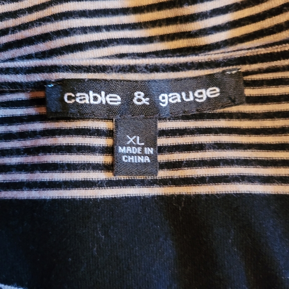 Cable and Gauge Women's Pullover Top Short Sleeves Sz XL - Picture 5 of 6